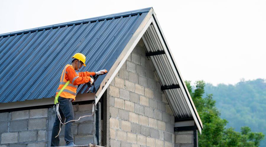Professional gutter cleaning in Farmersville, TX